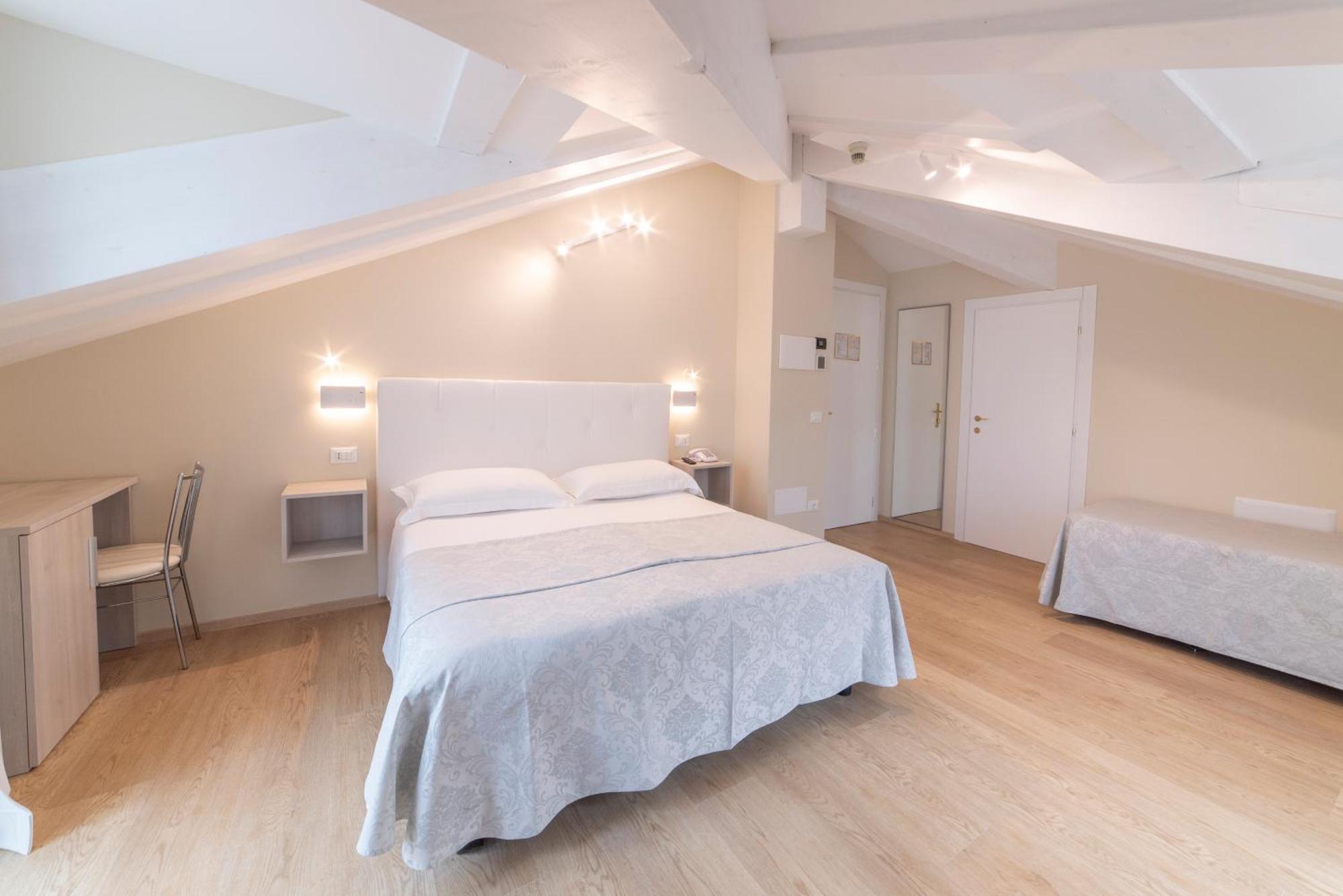 Hotel Due Palme Mergozzo Luaran gambar