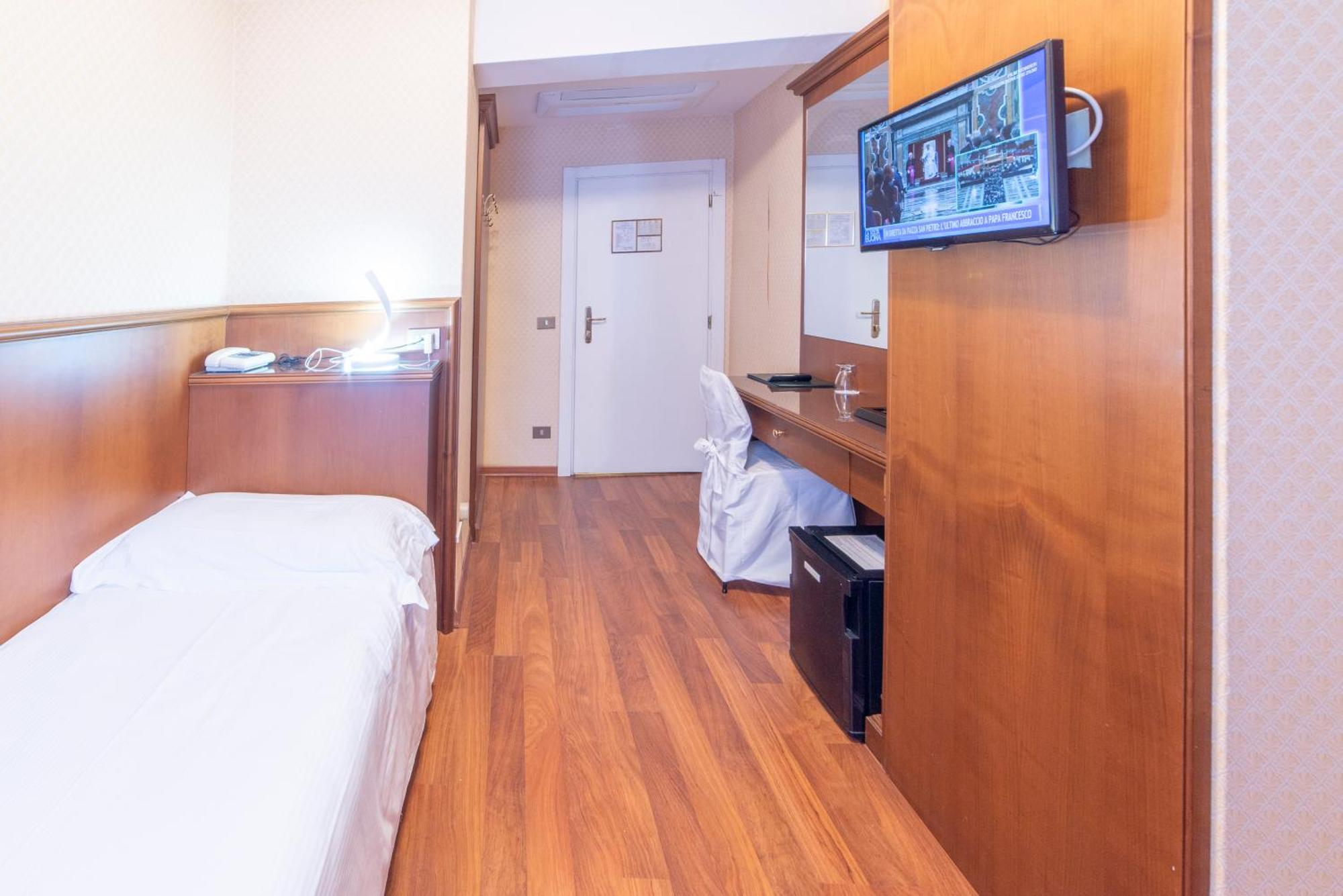 Hotel Due Palme Mergozzo Luaran gambar