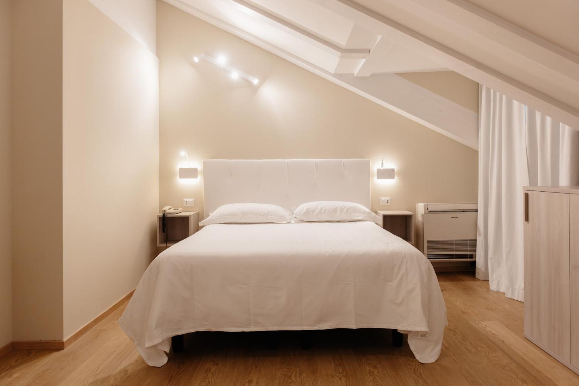 Hotel Due Palme Mergozzo Luaran gambar